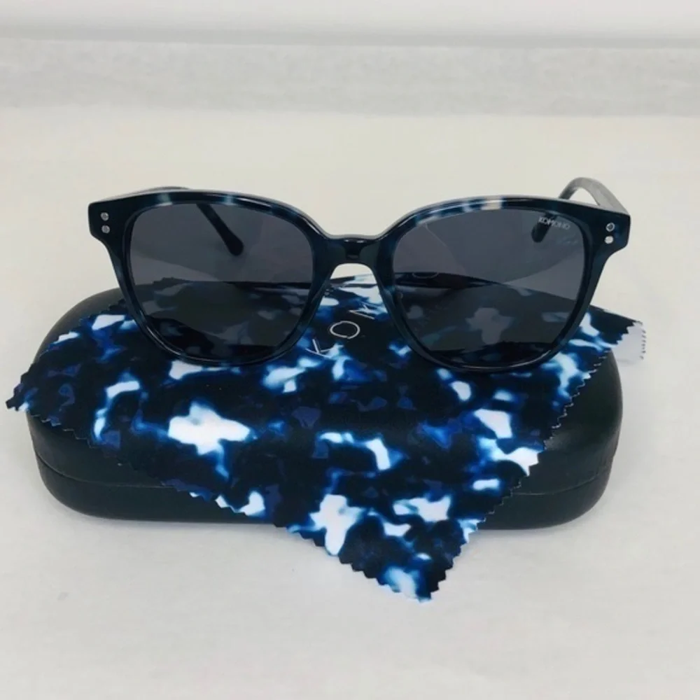 Renee Indigo Demi KOMONO Sunglasses (NEW) blue marble